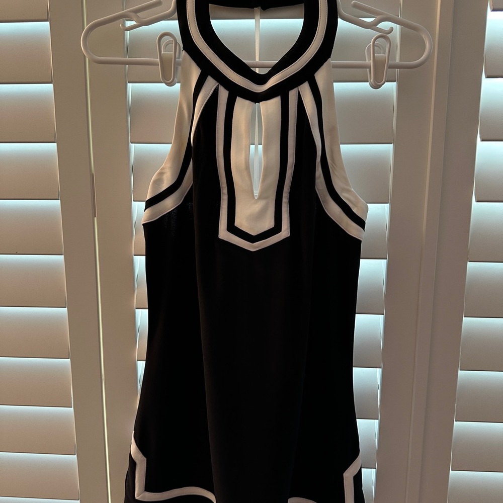 White House Black Market Sleeveless Bib Collar Tank Top